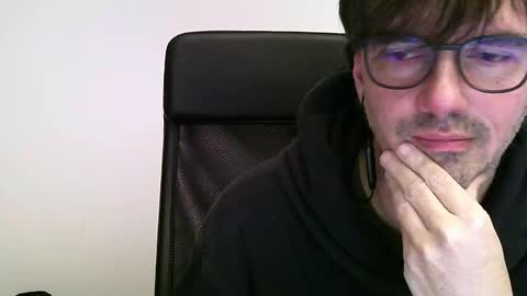 Snapshot of maracatu76 chatting on 12-04-24, 09:02 Maracatu online show from 12-04-24, 09:02