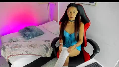 Snapshot of maraiah_petit chatting on 09-19-25, 07:14 Mara online show from 09-19-25, 07:14
