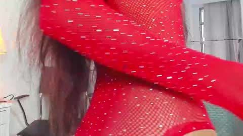 Snapshot of maraiah_petit chatting on 10-12-25, 12:48 Mara online show from 10-12-25, 12:48