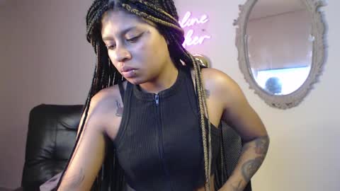 Snapshot of marceline_abadeer00 chatting on 12-06-24, 01:29 Michell Dayan online show from 12-06-24, 01:29