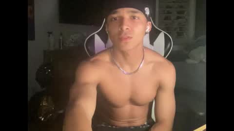 Snapshot of marcellorey chatting on 06-01-26, 10:28 poyzennus online show from 06-01-26, 10:28