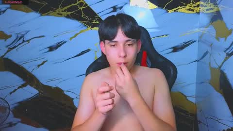 Snapshot of marcelo_boy chatting on 11-04-25, 04:00 marcelo_boy online show from 11-04-25, 04:00