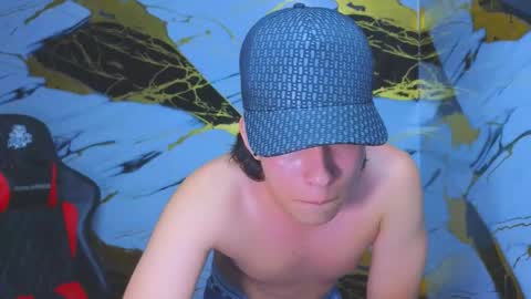 Snapshot of marcelo_boy chatting on 11-12-25, 02:28 marcelo_boy online show from 11-12-25, 02:28