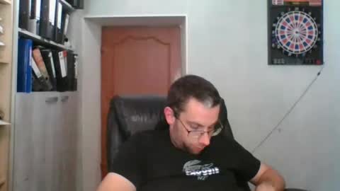 Snapshot of marcjemp chatting on 06-18-26, 01:04 marcjemp online show from 06-18-26, 01:04