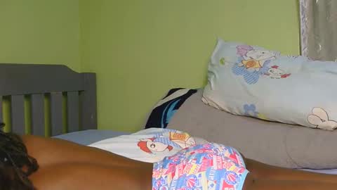 marclyne_cy online show from 11-20-25, 08:41