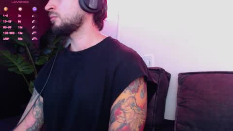 marco_allison43 online show from 12-04-25, 08:50