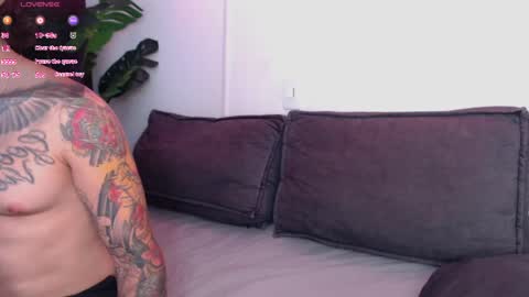 marco_allison43 online show from 04-20-26, 05:37