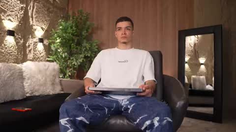 Marco and Ethan online show from 11-10-25, 07:46