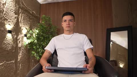 Marco and Ethan online show from 04-21-26, 08:44