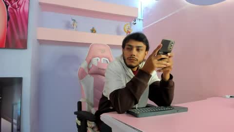 Snapshot of marcusgrayy chatting on 05-07-26, 11:59 Marcus online show from 05-07-26, 11:59
