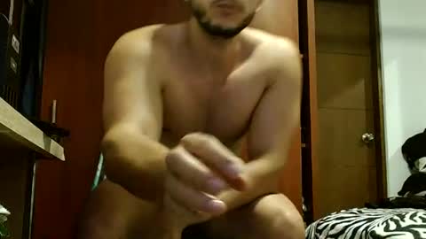 Snapshot of marcusmilarc chatting on 07-01-26, 12:01 online show from 07-01-26, 12:01