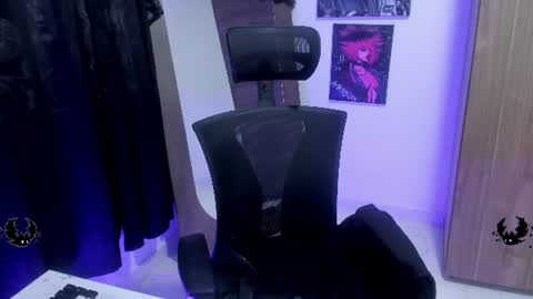 Snapshot of marcydark___ chatting on 07-23-26, 10:51 help me with 100 hands up online show from 07-23-26, 10:51