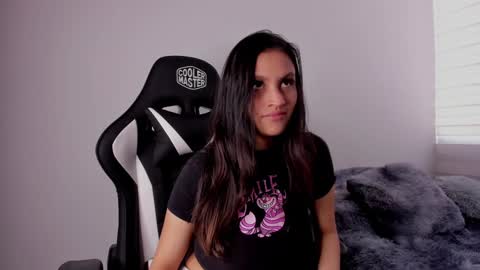 Snapshot of mardybum_ chatting on 01-20-25, 02:14 Maria online show from 01-20-25, 02:14