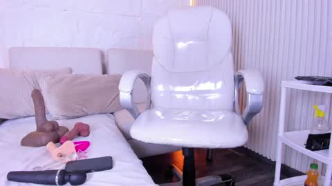 Snapshot of marelynsummer chatting on 05-05-26, 11:40 Marelyn online show from 05-05-26, 11:40