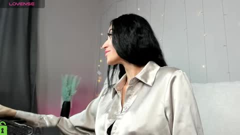 Snapshot of margaret_clark chatting on 02-03-25, 08:57 Margaret Clark online show from 02-03-25, 08:57