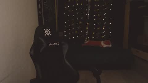 Snapshot of margaret_wilson chatting on 12-18-24, 01:56 Margaret online show from 12-18-24, 01:56