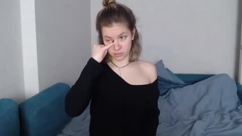 Snapshot of margaretstrein chatting on 02-19-25, 07:17 Alex and Jane online show from 02-19-25, 07:17