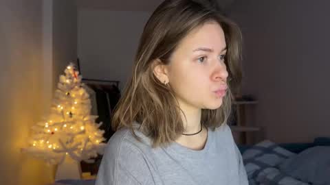 Snapshot of margaretstrein chatting on 12-15-25, 05:44 Alex and Jane online show from 12-15-25, 05:44