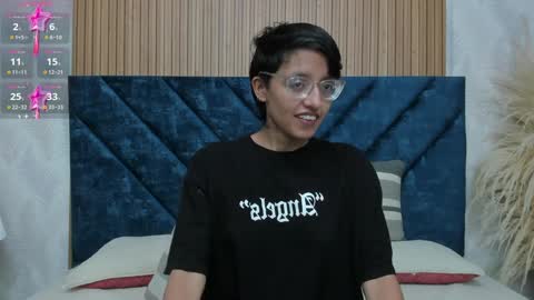 Aitana online show from 01-03-25, 01:27