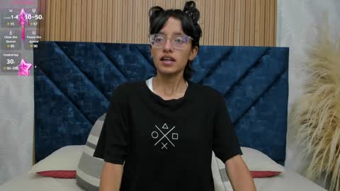 Aitana online show from 01-04-25, 01:31