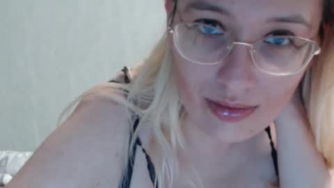 margo_shine online show from 10-30-25, 03:13