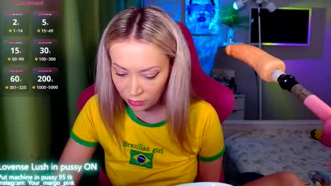 Snapshot of margohotty chatting on 10-31-25, 04:13 Margo for you online show from 10-31-25, 04:13