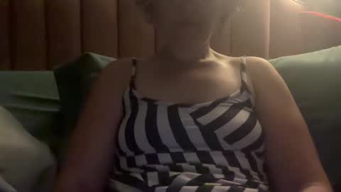 Elle online show from 10-28-25, 03:10