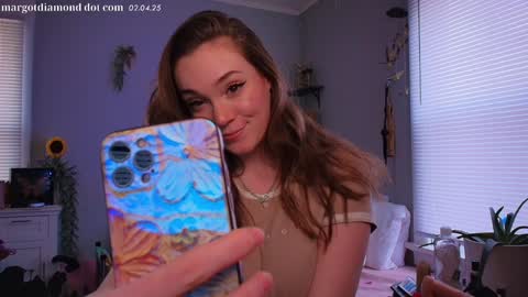 Snapshot of margotdiamond chatting on 02-04-25, 08:06   online show from 02-04-25, 08:06