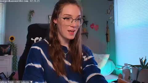Snapshot of margotdiamond chatting on 02-28-25, 07:03   online show from 02-28-25, 07:03