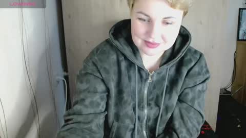 Mari online show from 11-18-25, 07:46