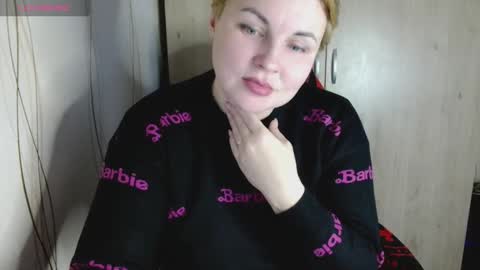 Mari online show from 11-24-25, 06:35