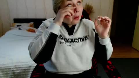 Mari online show from 02-06-26, 05:56