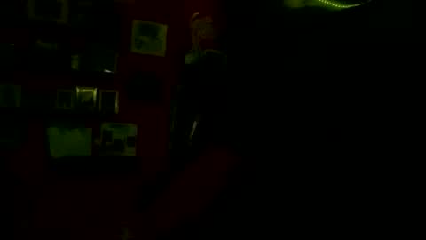 Snapshot of mari_bee chatting on 03-13-26, 10:05 Mari Bee online show from 03-13-26, 10:05