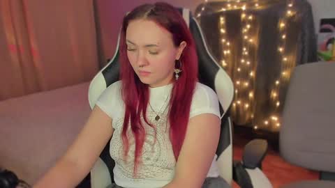 Snapshot of mari_kiku chatting on 12-15-24, 09:42 Kiku and Marii - online show from 12-15-24, 09:42