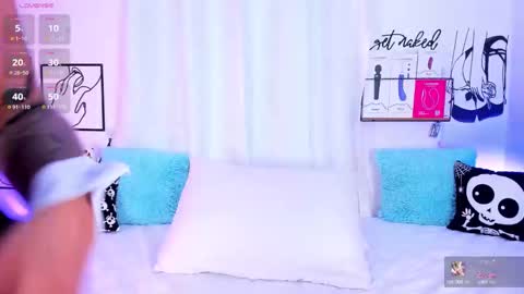 Snapshot of mari_sweett chatting on 10-25-25, 06:13 Mari Sweett online show from 10-25-25, 06:13