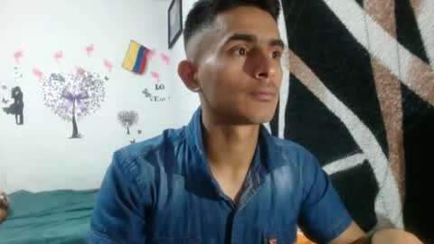 Snapshot of maria_and_angel17 chatting on 12-22-24, 01:45 Mara and ngel online show from 12-22-24, 01:45