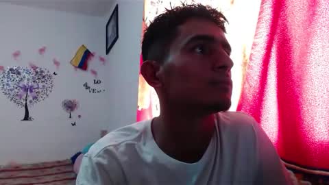 Snapshot of maria_and_angel17 chatting on 01-19-25, 06:32 Mara and ngel online show from 01-19-25, 06:32