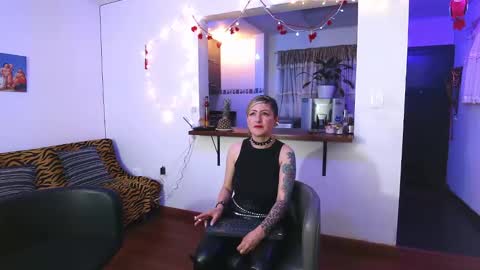 Maria fernanda online show from 02-11-25, 02:14