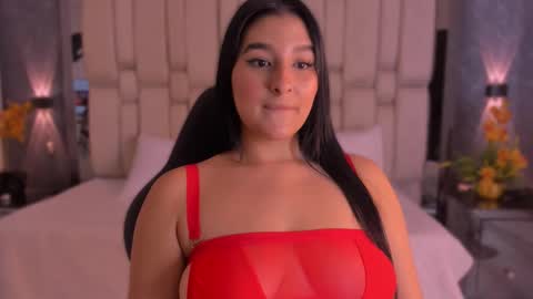 Snapshot of maria_flowers chatting on 10-26-25, 07:42  MARIA  online show from 10-26-25, 07:42