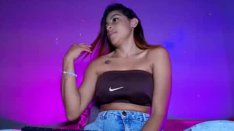 Snapshot of maria_rosee chatting on 02-10-26, 01:04 ELI online show from 02-10-26, 01:04