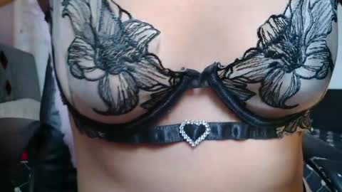 Snapshot of mariaajuana_ chatting on 04-28-26, 06:24 mariaajuana_ online show from 04-28-26, 06:24