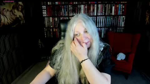 Maria online show from 04-11-26, 12:37