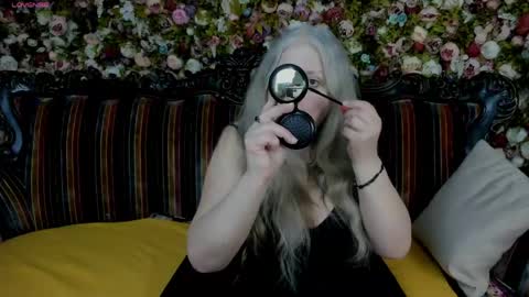 Snapshot of mariabelladonna chatting on 05-17-26, 02:13 Maria online show from 05-17-26, 02:13