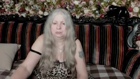 Snapshot of mariabelladonna chatting on 05-21-26, 12:12 Maria online show from 05-21-26, 12:12