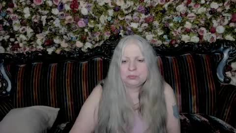 Snapshot of mariabelladonna chatting on 05-30-26, 12:35 Maria online show from 05-30-26, 12:35