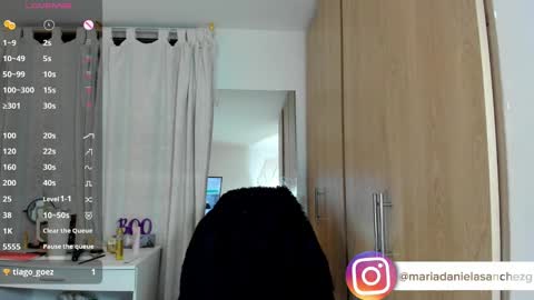 mariadanielasanchez online show from 10-29-25, 02:03