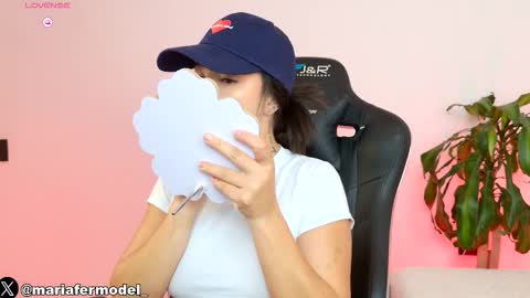 Snapshot of mariafer05 chatting on 02-06-26, 06:33 Maria Fer online show from 02-06-26, 06:33