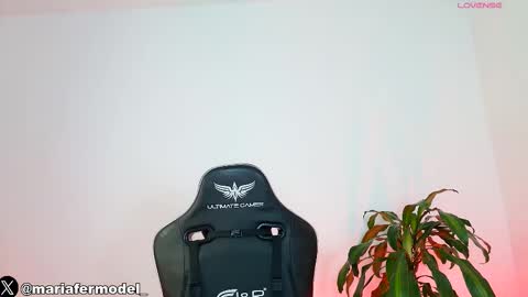 Snapshot of mariafer05 chatting on 02-18-26, 04:36 Maria Fer online show from 02-18-26, 04:36