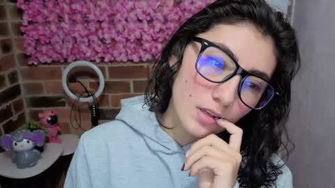 Snapshot of mariagh_ chatting on 05-08-26, 10:48 Maria online show from 05-08-26, 10:48