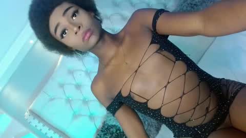 Snapshot of mariahmendezz chatting on 09-28-25, 03:12 online show from 09-28-25, 03:12